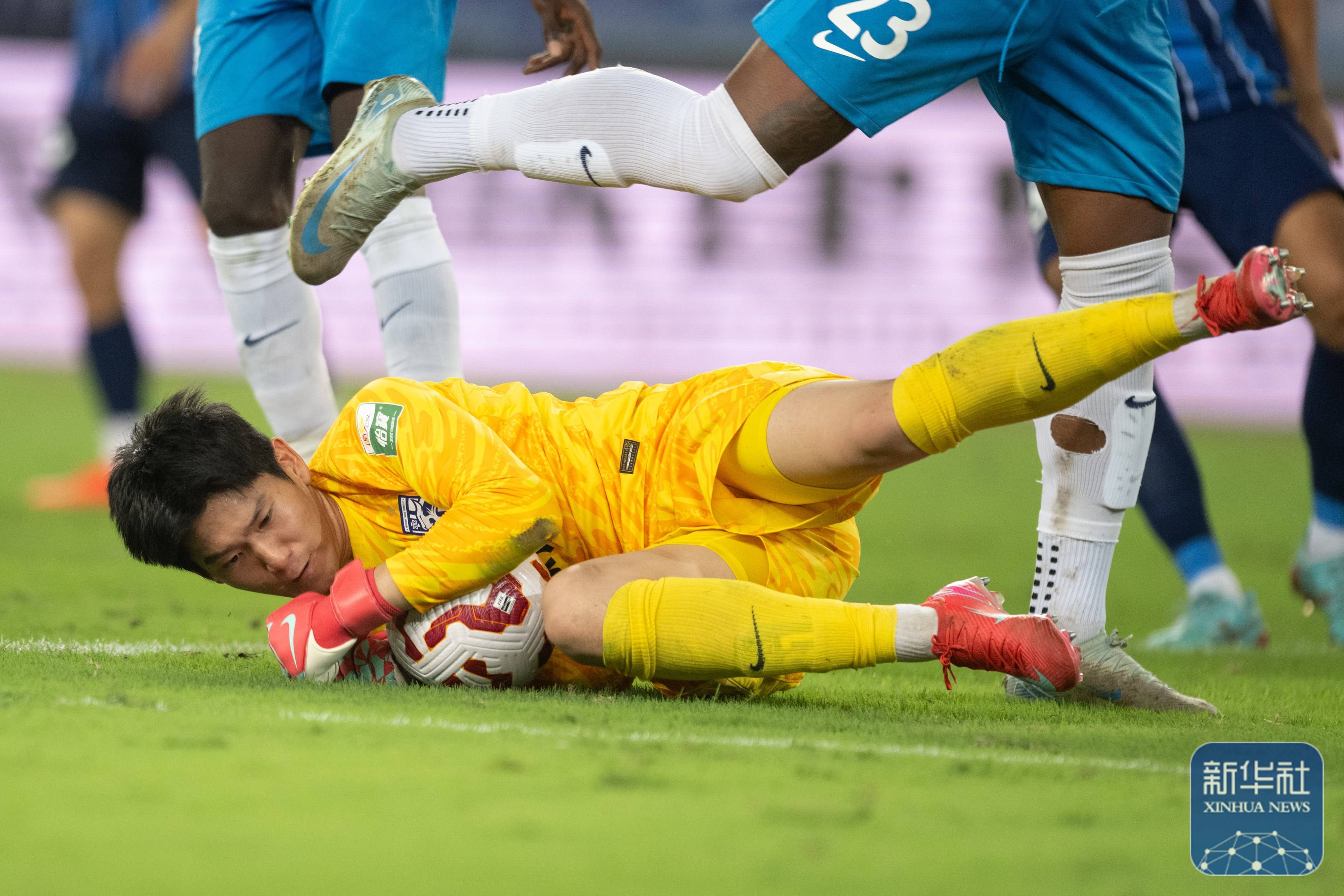 同样抢眼 同样抢眼